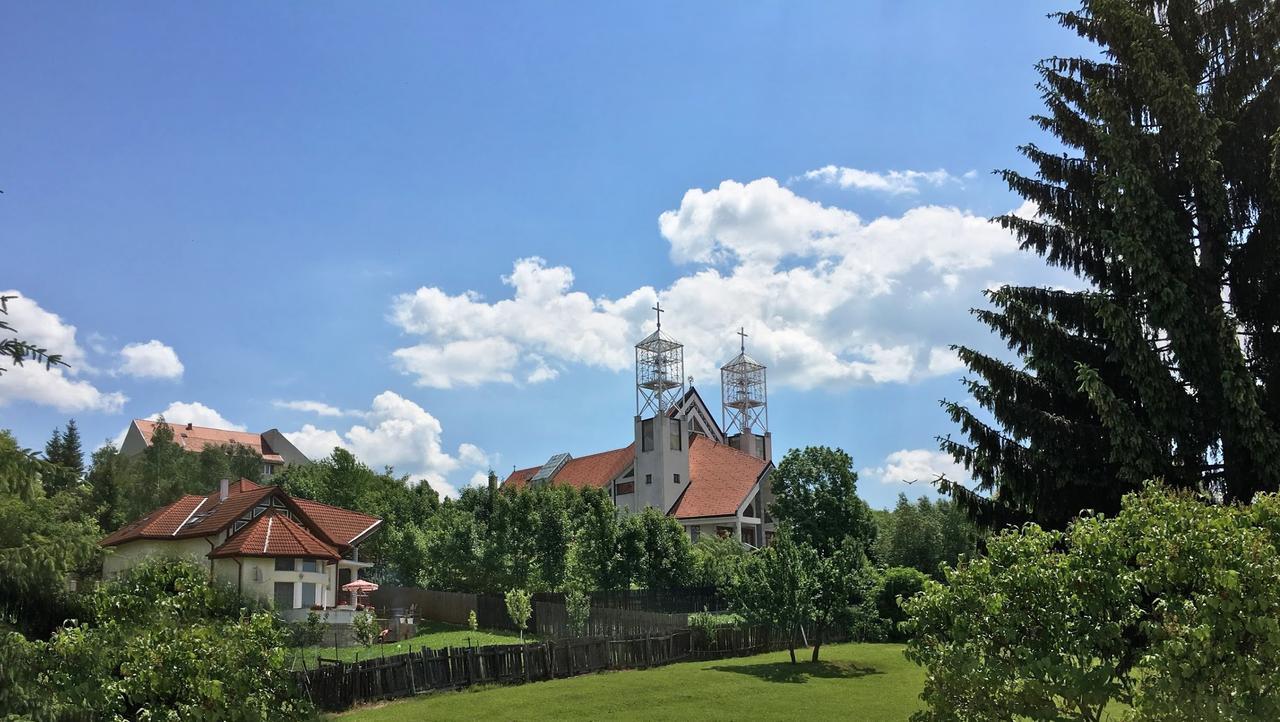 Csiki Hotel М'єркуря-Чук Екстер'єр фото